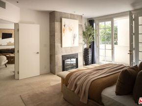 575 S Barrington Avenue 204, Los Angeles CA 90049