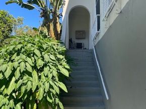 140 N Kenmore Avenue, Los Angeles CA 90004