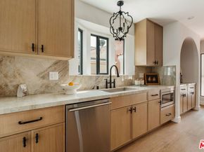 3936 Olmsted Avenue, Los Angeles CA 90008