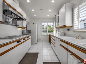 2731 Kelton Avenue, Los Angeles CA 90064