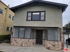 702 CEDAR Avenue, Long Beach CA 90813