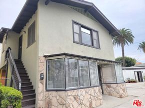 702 CEDAR Avenue, Long Beach CA 90813