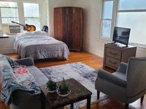 702 CEDAR Avenue, Long Beach CA 90813