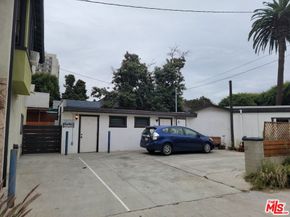 702 CEDAR Avenue, Long Beach CA 90813