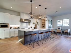 11729 Hartsook Street, Valley Village CA 91607