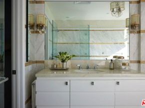 1 W Century Drive 4A, Los Angeles CA 90067