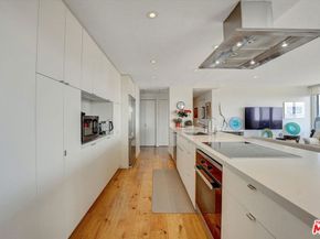 2160 Century Park East 1406, Los Angeles CA 90067