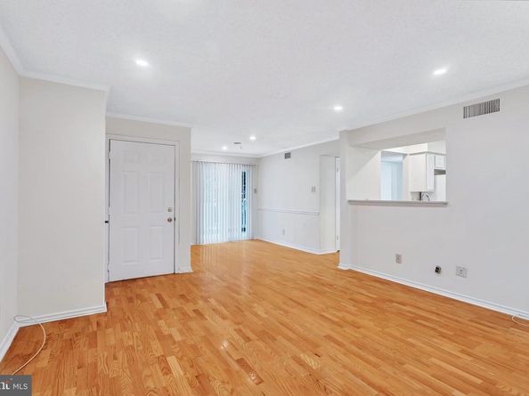 1541 Lincoln Way 201A, Mclean VA 22102