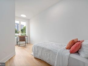 771 18TH Street NE B, Washington DC 20002
