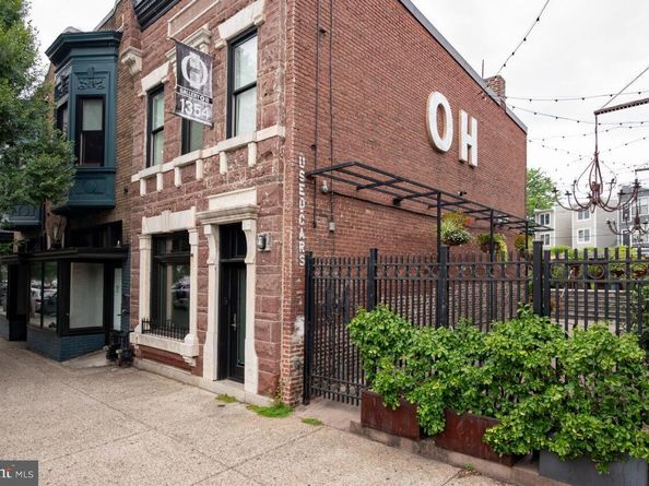 771 18TH Street NE B, Washington DC 20002