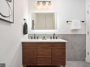 771 18TH Street NE B, Washington DC 20002