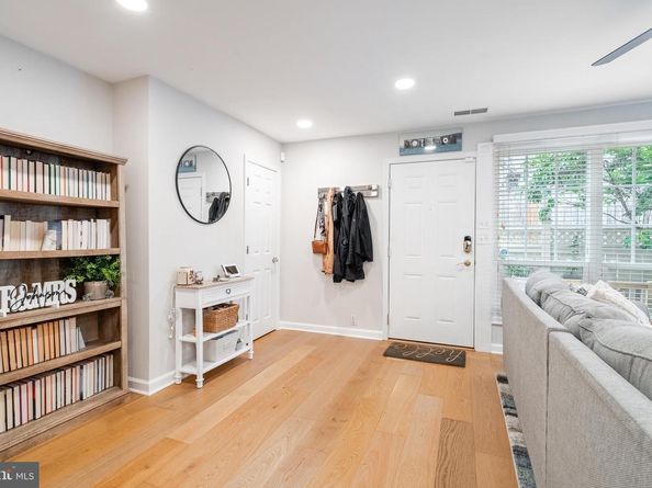 1657 N Van Dorn Street, Alexandria VA 22304