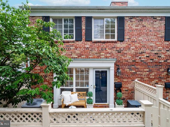 1657 N Van Dorn Street, Alexandria VA 22304