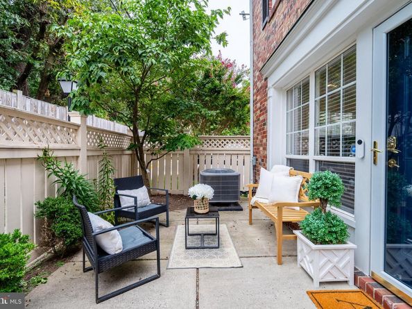 1657 N Van Dorn Street, Alexandria VA 22304