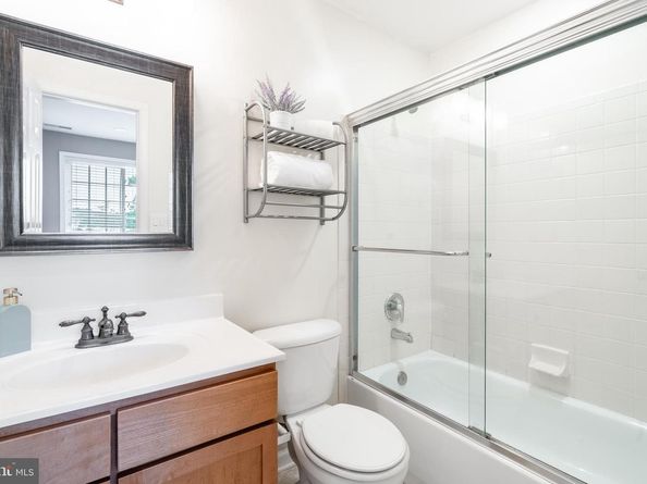 1657 N Van Dorn Street, Alexandria VA 22304