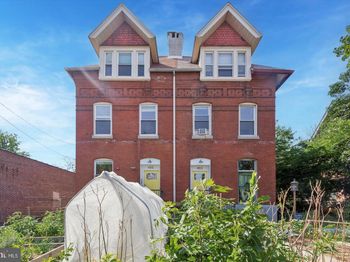 4813-15 Chester Avenue