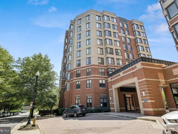 2220 Fairfax Drive 309, Arlington VA 22201