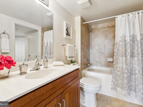2220 Fairfax Drive 309, Arlington VA 22201