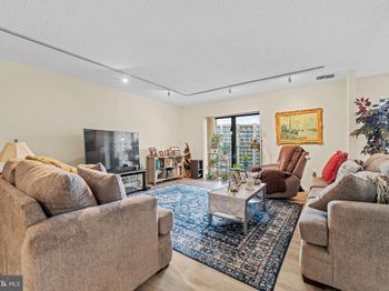 11004 Valley Forge Circle
