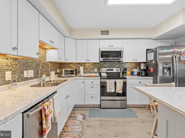 11004 Valley Forge Circle 1004, King Of Prussia PA 19406