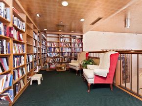 1016 S Wayne Street 406, Arlington VA 22204