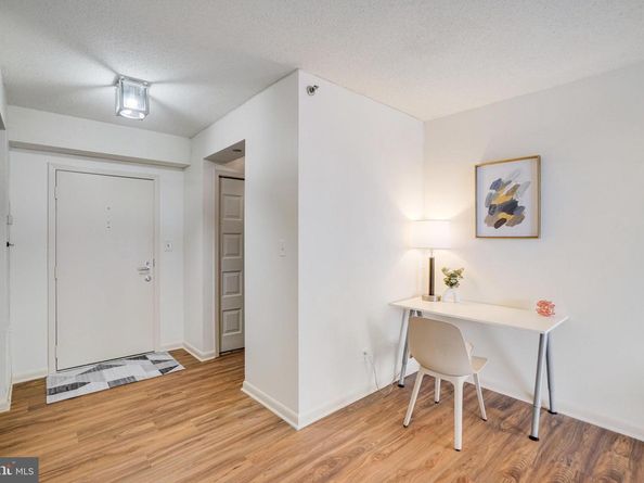 1016 S Wayne Street 406, Arlington VA 22204