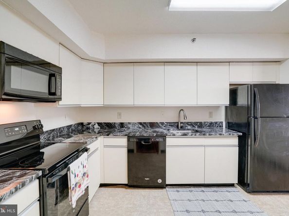 1016 S Wayne Street 406, Arlington VA 22204