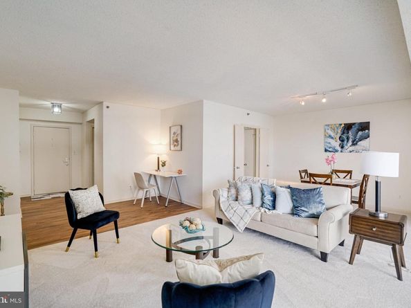 1016 S Wayne Street 406, Arlington VA 22204