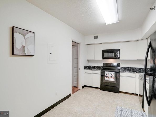 1016 S Wayne Street 406, Arlington VA 22204