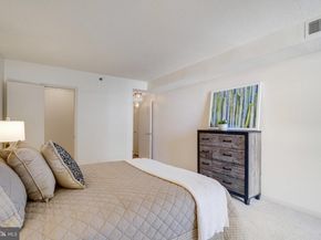 1016 S Wayne Street 406, Arlington VA 22204