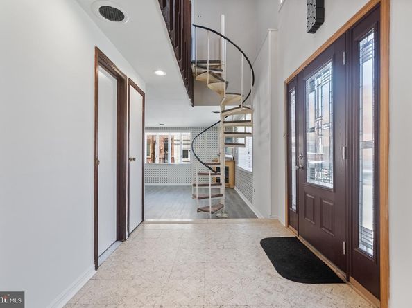 2401 S Opal Street, Philadelphia PA 19145