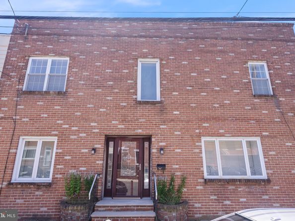 2401 S Opal Street, Philadelphia PA 19145
