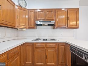 2401 S Opal Street, Philadelphia PA 19145
