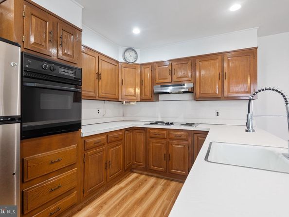 2401 S Opal Street, Philadelphia PA 19145