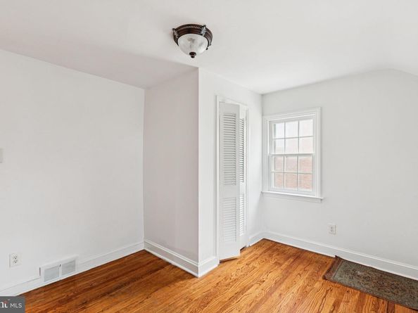 313 S Bishop Avenue, Secane PA 19018