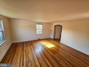 30 Wayne Avenue, Springfield PA 19064