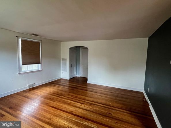 30 Wayne Avenue, Springfield PA 19064