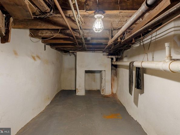 148 Vine Street, Philadelphia PA 19106