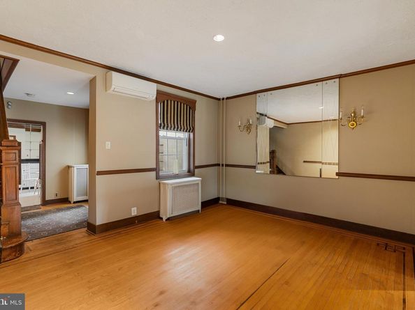 148 Vine Street, Philadelphia PA 19106