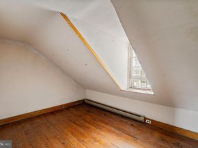 148 Vine Street, Philadelphia PA 19106