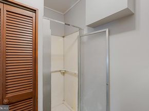 148 Vine Street, Philadelphia PA 19106
