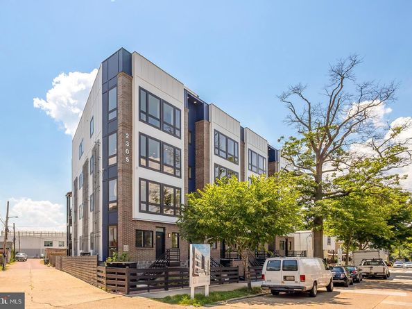 2305 Nicholson SE 404, Washington DC 20020