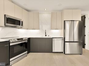 2305 Nicholson SE 404, Washington DC 20020