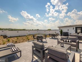 2305 Nicholson SE 404, Washington DC 20020