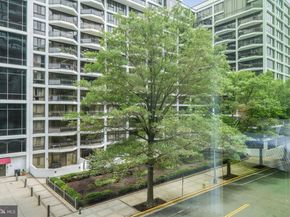 1781 N Pierce Street 303, Arlington VA 22209