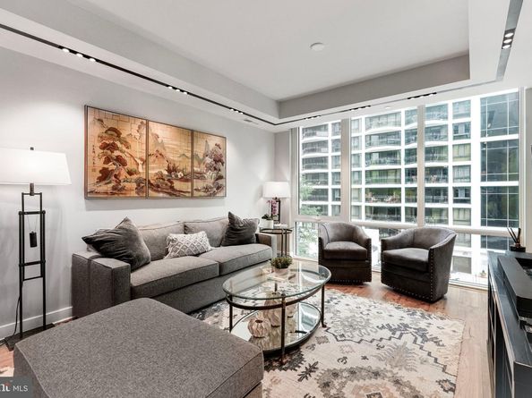 1781 N Pierce Street 303, Arlington VA 22209