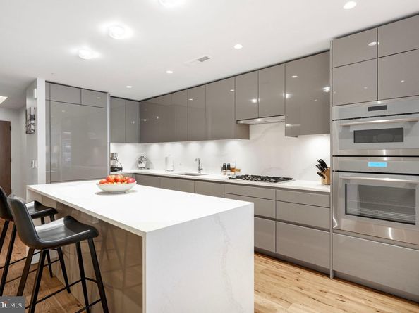 1781 N Pierce Street 303, Arlington VA 22209