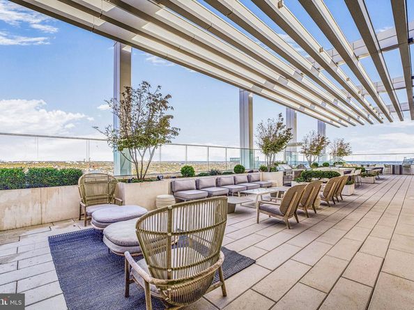 1781 N Pierce Street 303, Arlington VA 22209