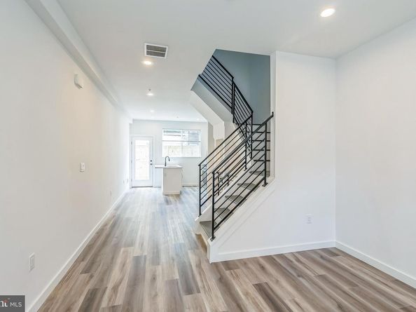 1526 W Seybert Street, Philadelphia PA 19121