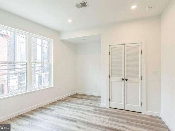 1526 W Seybert Street, Philadelphia PA 19121